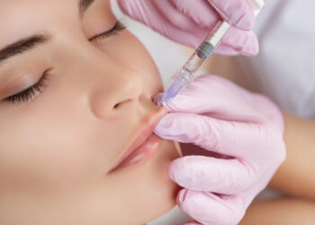 Zabiegi, które przeprowadzisz u dermatologa